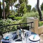 Вилла Clair Matin - - Sea View - Pool - Sauna - Антиб