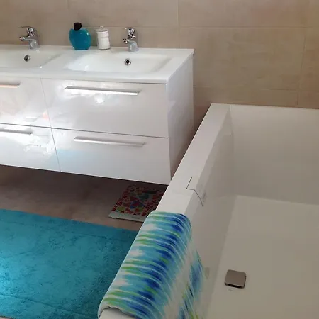 Clair Matin - - Sea View - Pool - Sauna - - Ac * أنتيب
